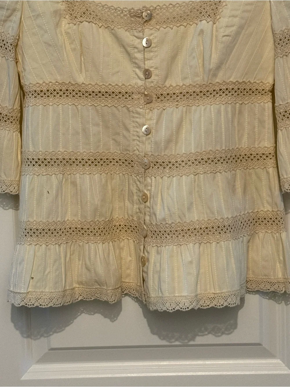 Nanette Lepore Cream Lace Trimmed Button-Front Blouse With Bell Sleeves Size 2 - Picture 9 of 9